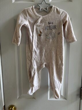 Cream 'Petit Amour' Footed Pyjama